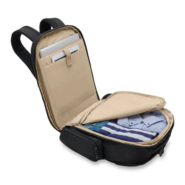 Baseline Travel Backpack 15" Laptop / 28Liter