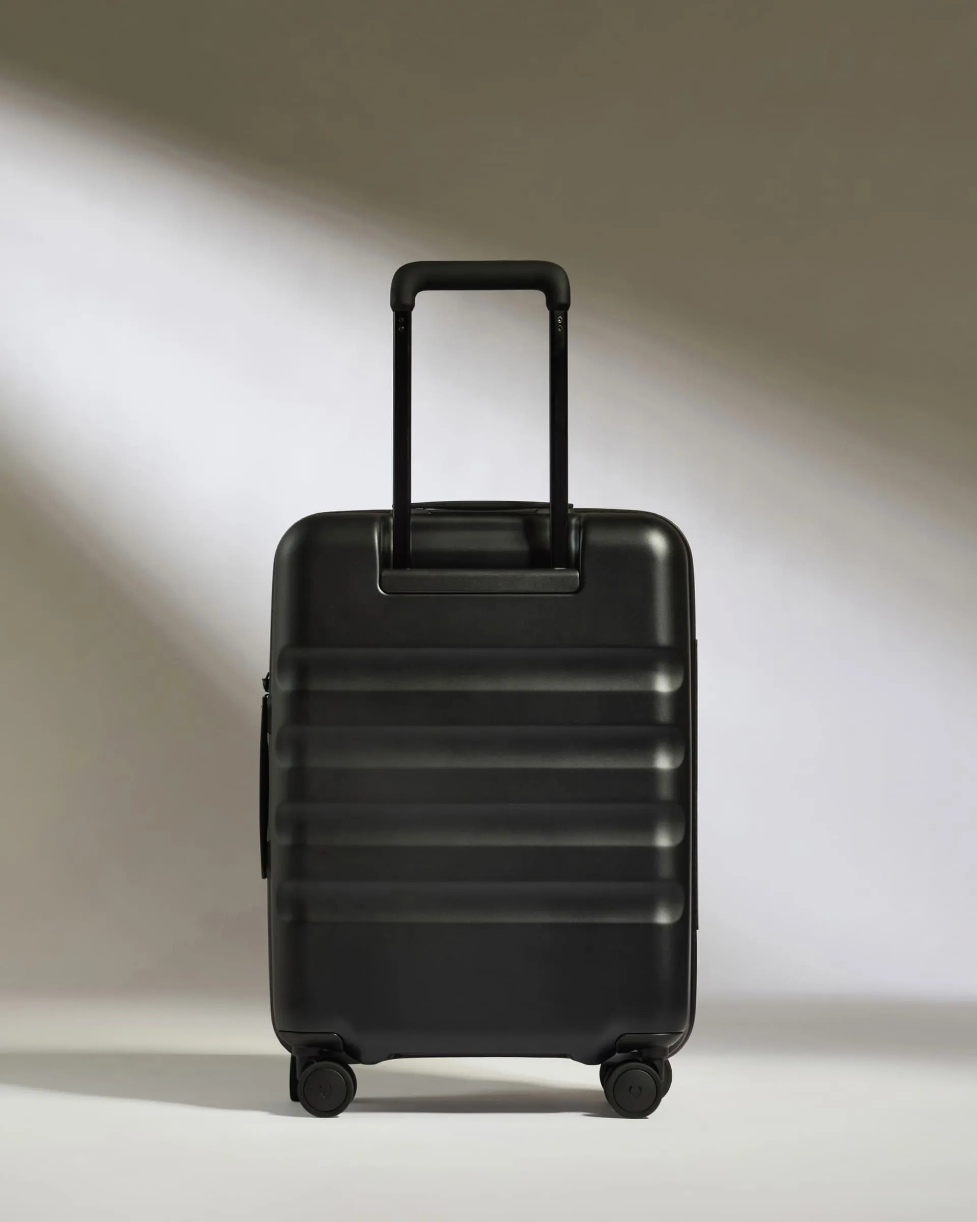 Cabin with Pocket Suitcase in Black - Icon Stripe