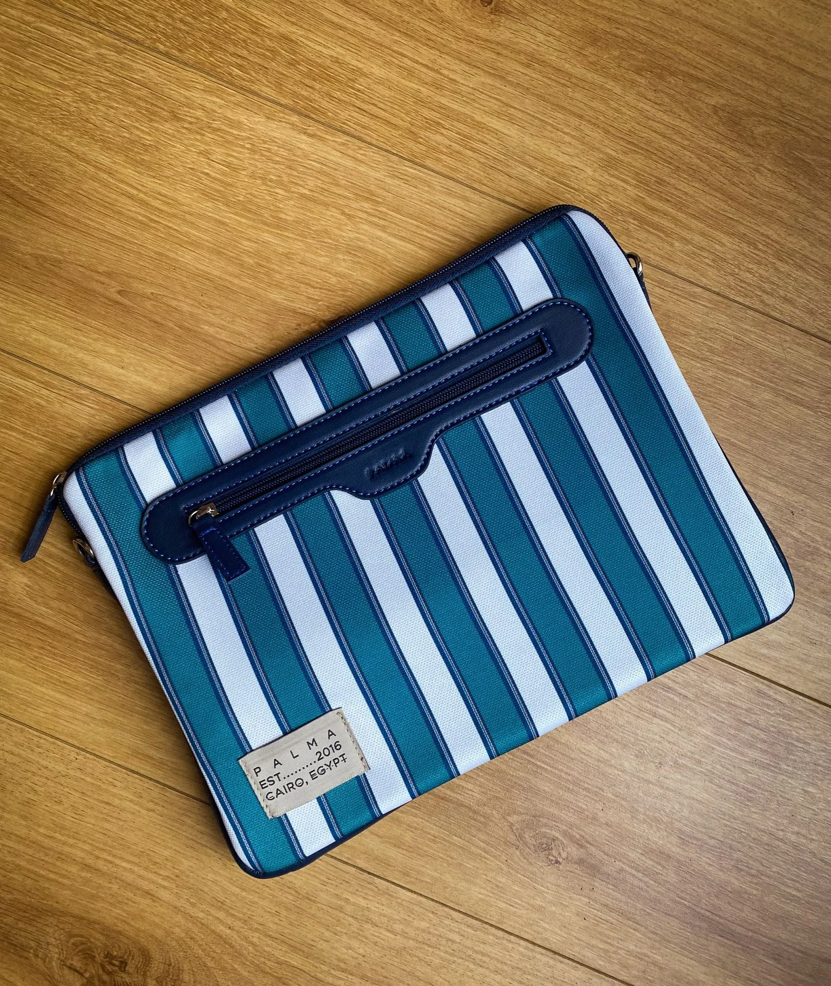 Linear Laptop Sleeve Blue X White