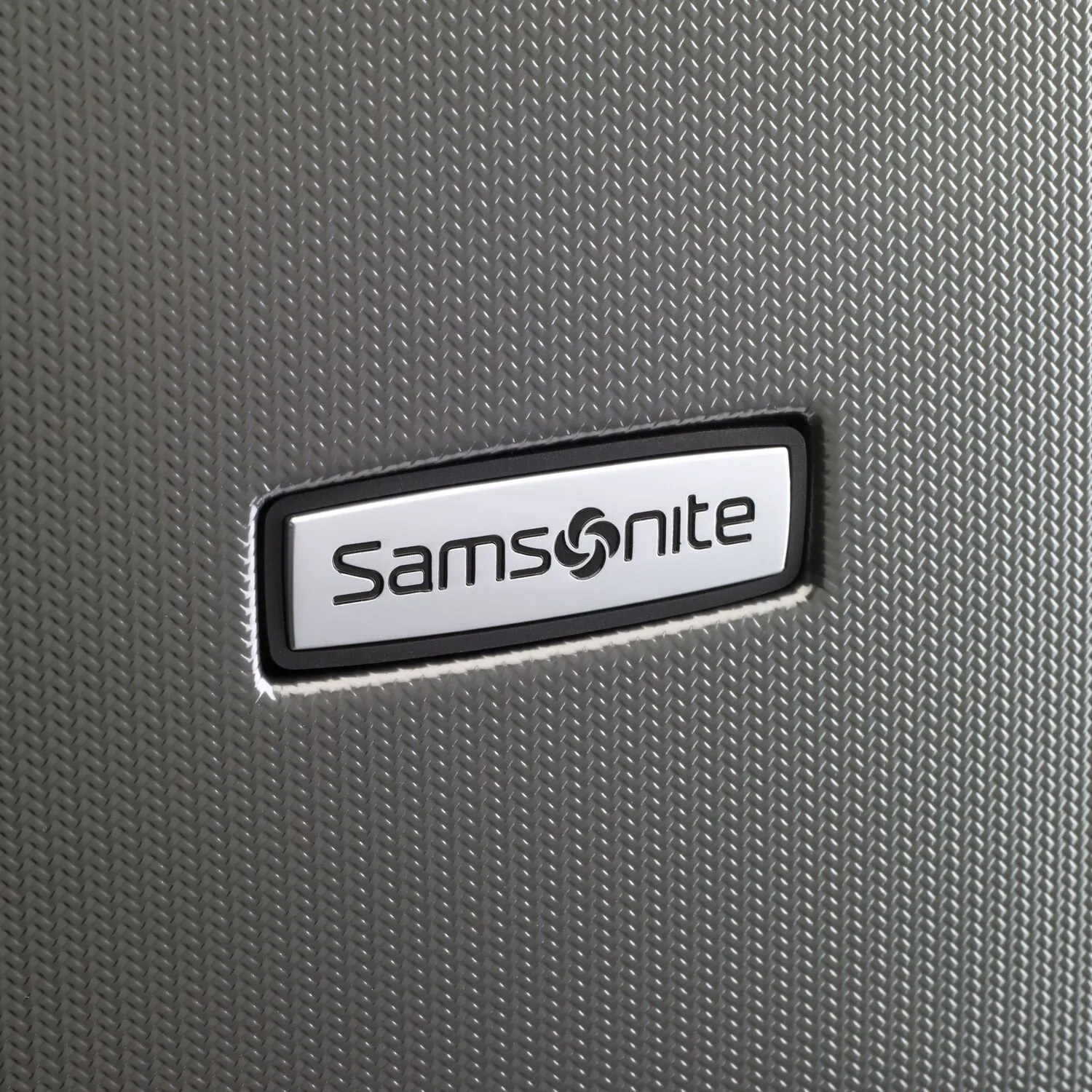 Samsonite Winfield NXT Spinner Carry-On Luggage