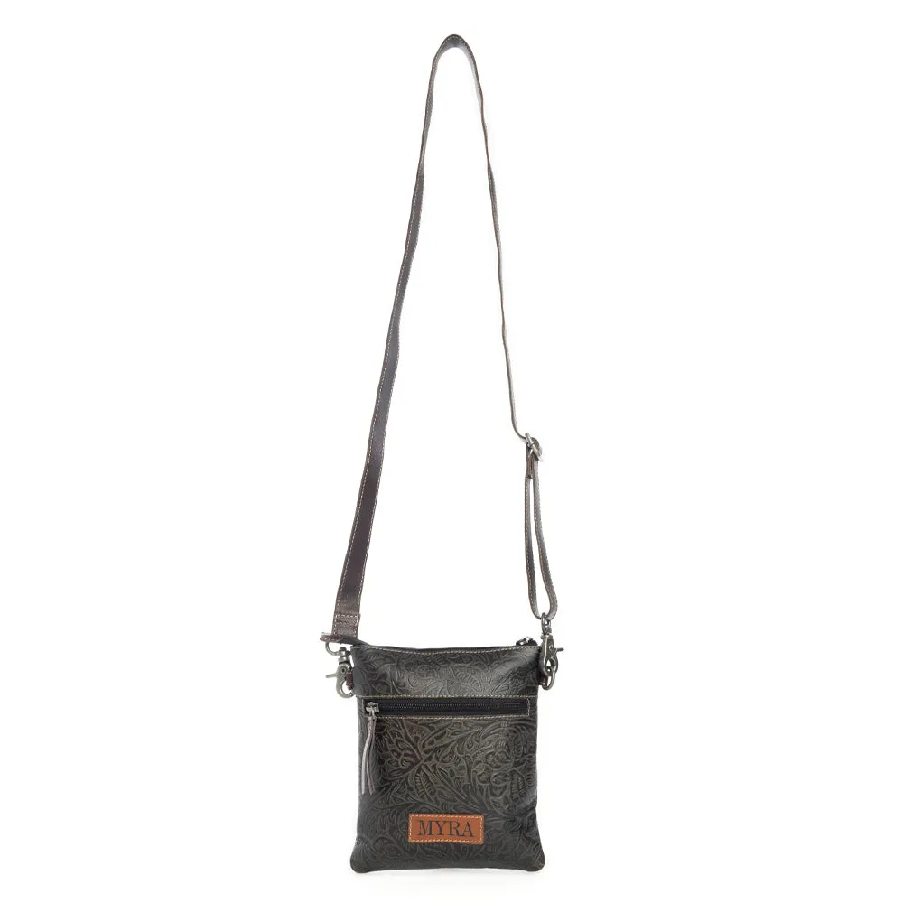 Wonder Trail Shoulder Bag in Ebony